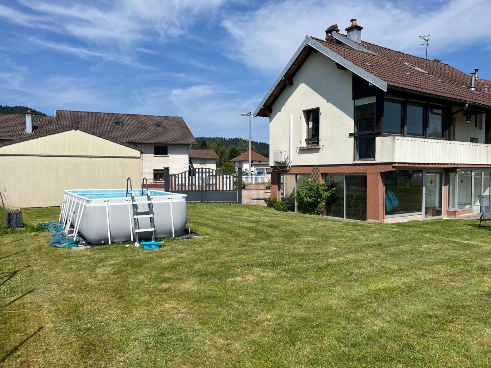 205 M2, 8pers Piscine, Jacuzzi, Balneo Privatifs Hébergement de vacances *